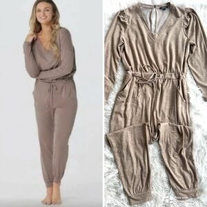 Express Drawstring Jogger Jumpsuit V-Neck, long sleeve, Size Large
